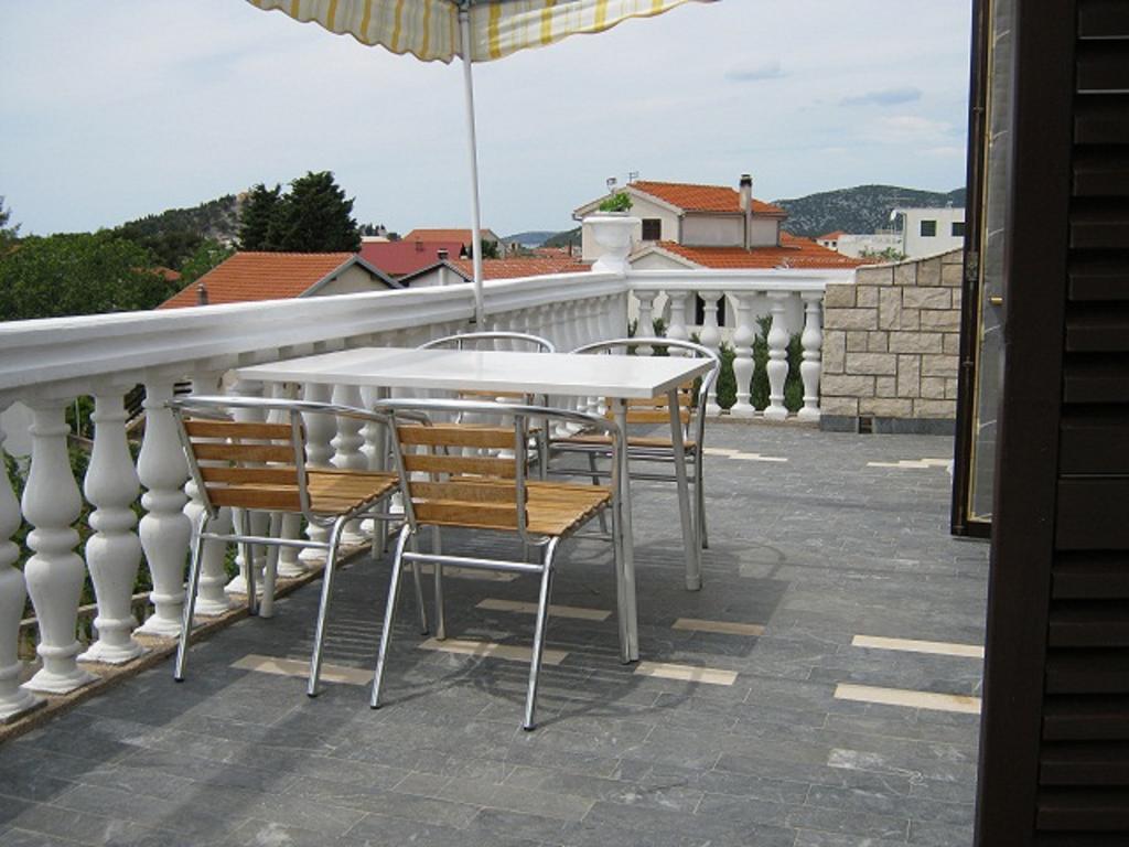 Apartments Nestor Tribalj Buitenkant foto